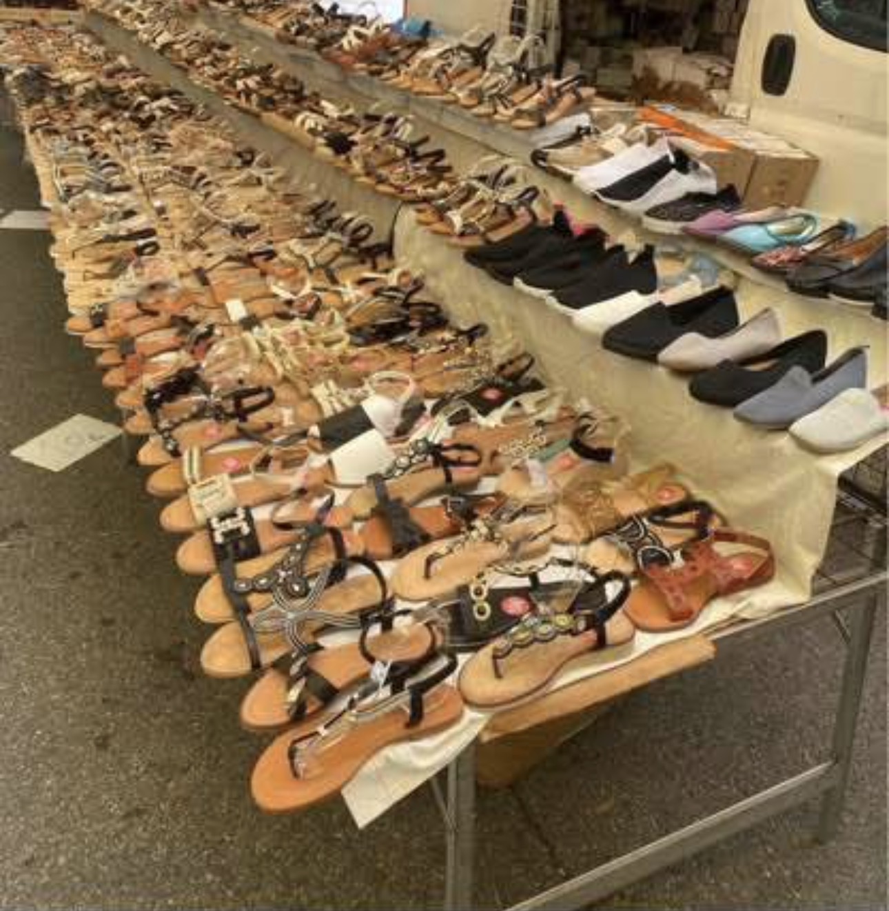 Posteggio Settimanale Olgiate comasco(co) – Abbigliamento e accessori