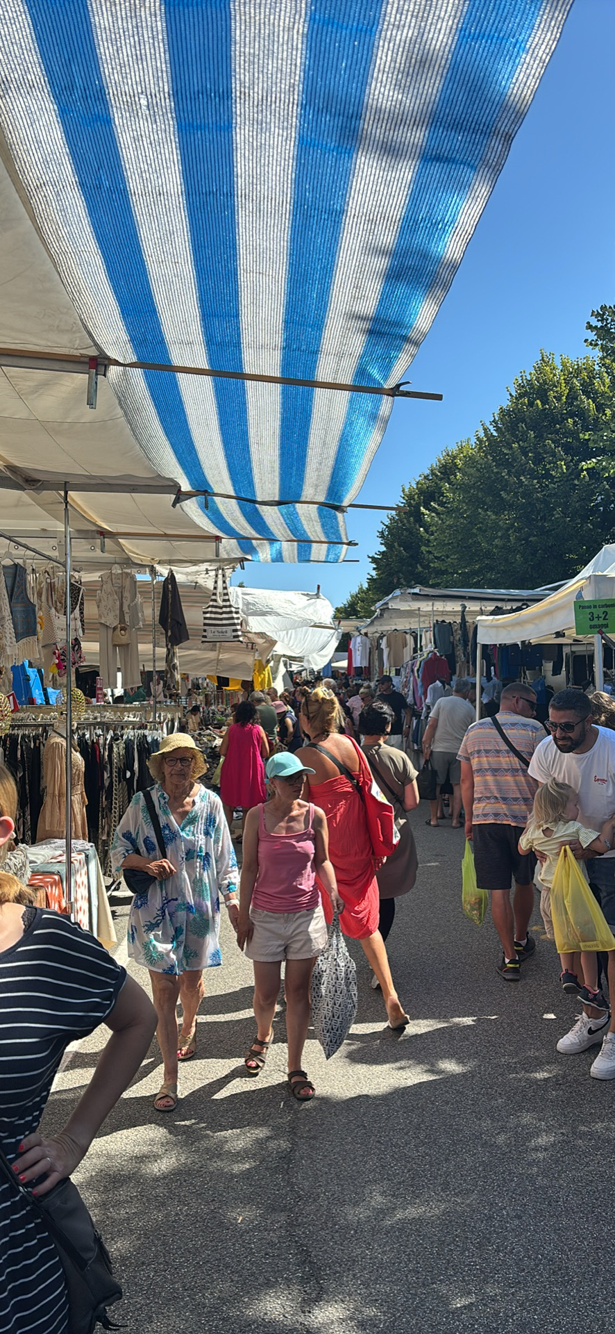 Posteggio Settimanale Bellaria – Abbigliamento e accessori